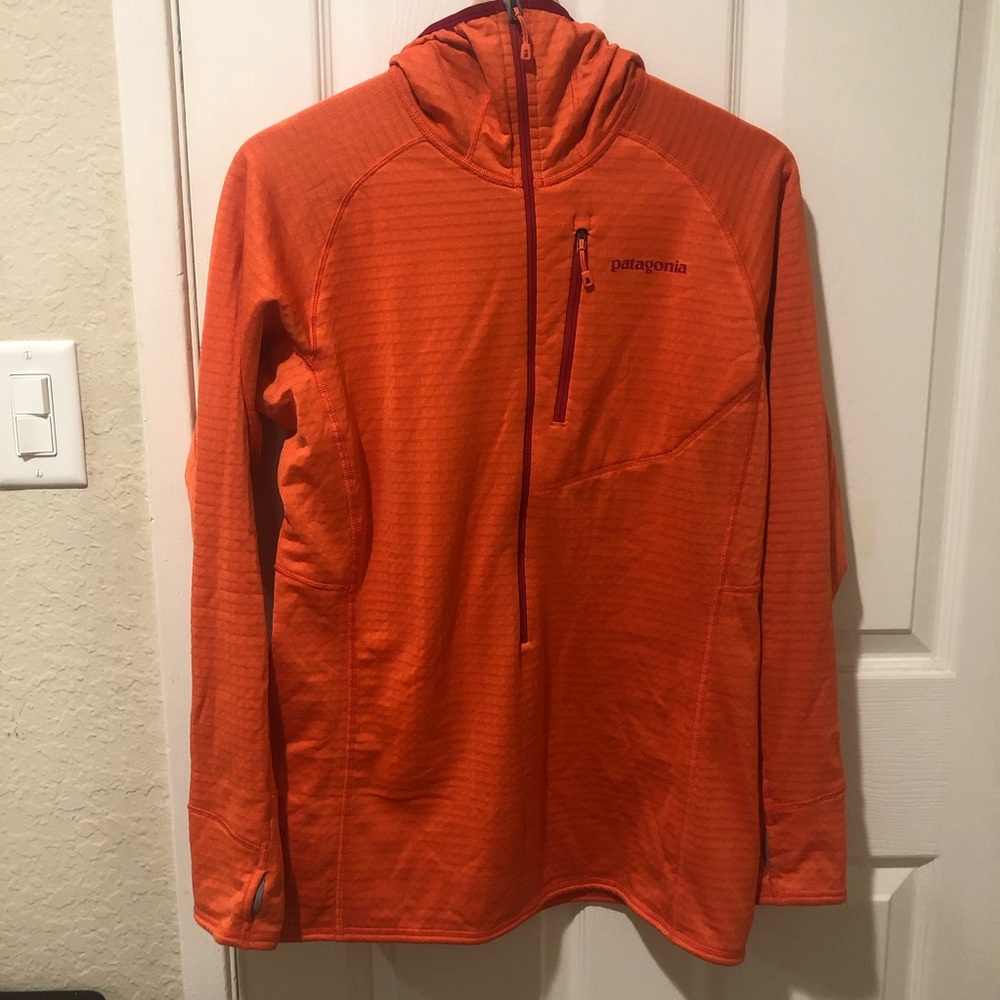 RARE Patagonia Women’s R1 Pullover Hoody